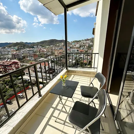 Easy Aparthotel *